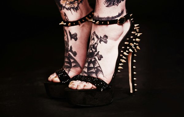 Découvrez la chaussure gothique : style et confort garantis